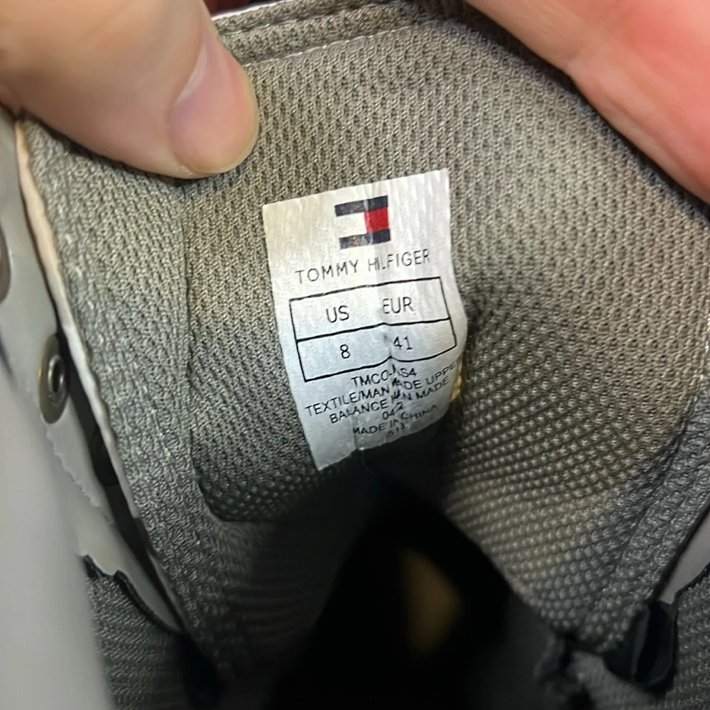 Tommy Hilfiger Winter Boots NWT Size 8